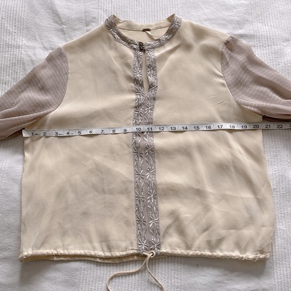 Free People Sheer Embroidered Boxy Cropped Peasant Top Size Medium - Picture 10 of 11